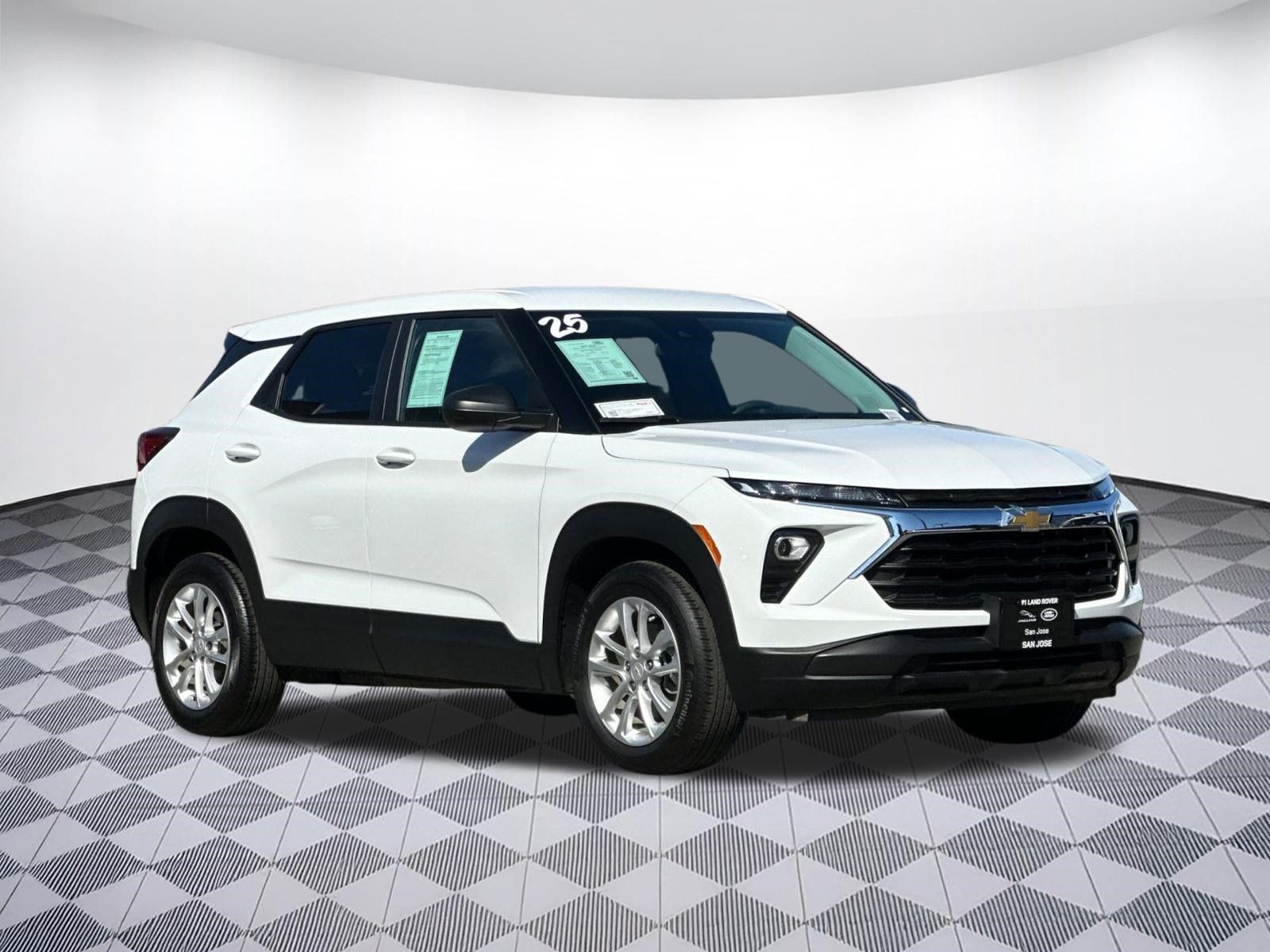 Used 2025 Chevrolet TrailBlazer LS w/ LS Convenience Package FWD image 8