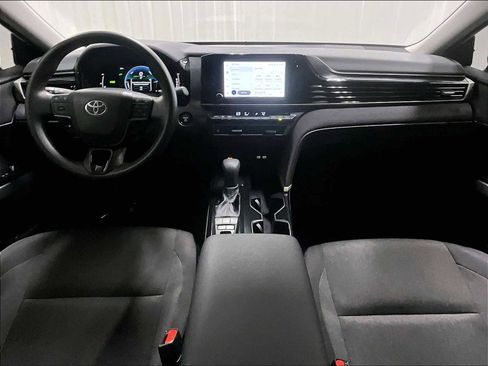 Used 2025 Toyota Camry LE image 17