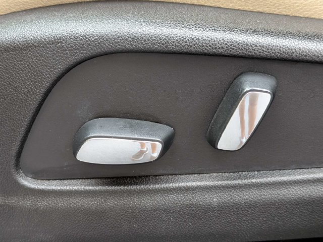 Used 2019 Cadillac XT5 FWD image 20