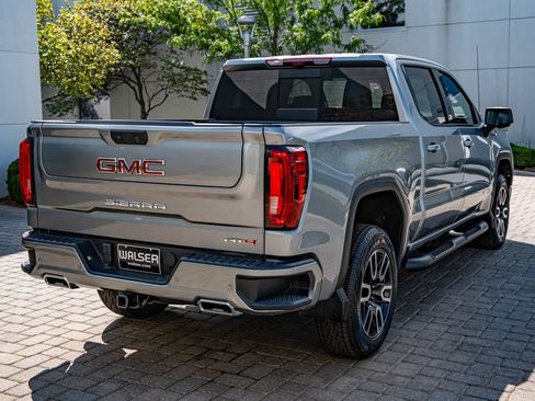 Used 2024 GMC Sierra 1500 AT4 w/ Technology Package AWD/4WD image 10