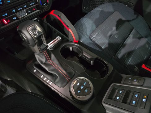 New 2025 Ford Bronco Heritage Edition image 27