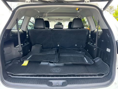 Used 2017 Toyota Highlander XLE image 30