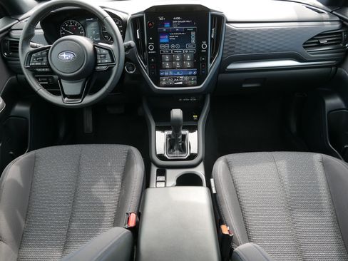 Used 2025 Subaru Forester Premium AWD/4WD image 10