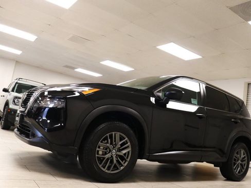Used 2021 Nissan Rogue S FWD image 10