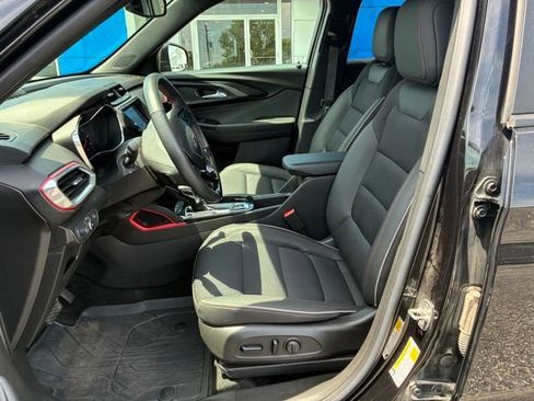 Used 2023 Chevrolet TrailBlazer RS w/ Convenience Package FWD image 14