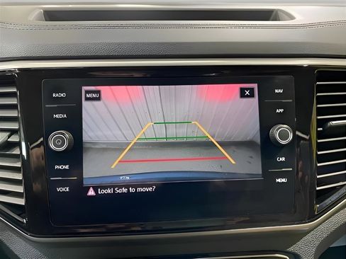 Used 2020 Volkswagen Atlas Cross Sport SEL AWD/4WD image 17