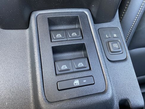 New 2025 Ford Bronco Badlands w/ Sasquatch Package AWD/4WD image 30