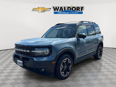 Used 2025 Ford Bronco Sport Outer Banks w/ Outer Banks Tech Package+ AWD/4WD image 3