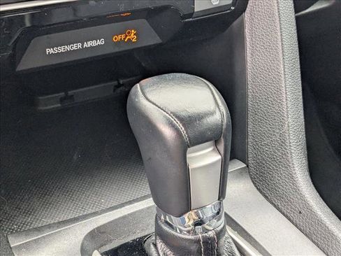 Used 2017 Honda Civic EX-L image 9