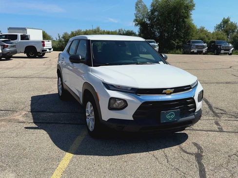 Certified 2023 Chevrolet TrailBlazer LS FWD image 3