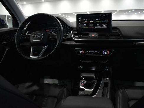 Used 2024 Audi Q5 Premium image 18