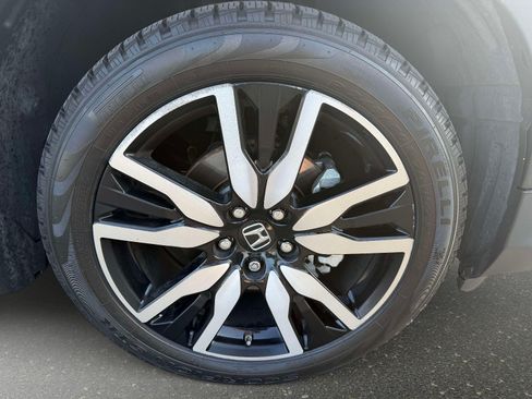 Used 2019 Honda Pilot Touring image 7