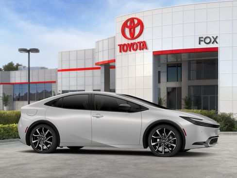 New 2026 Toyota Prius Plug-In Hybrid FWD image 36