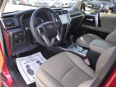 Used 2020 Toyota 4Runner Limited image 8