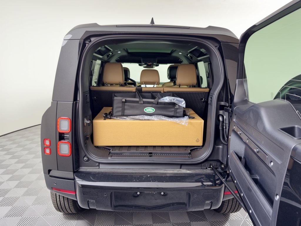 New 2026 Land Rover Defender 110 S AWD/4WD image 28