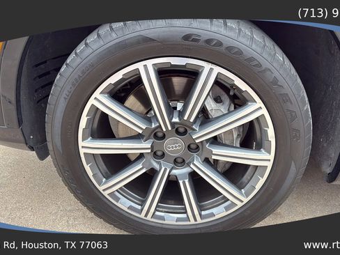 Used 2018 Audi Q7 3.0T Premium Plus w/ Premium Plus Package image 15