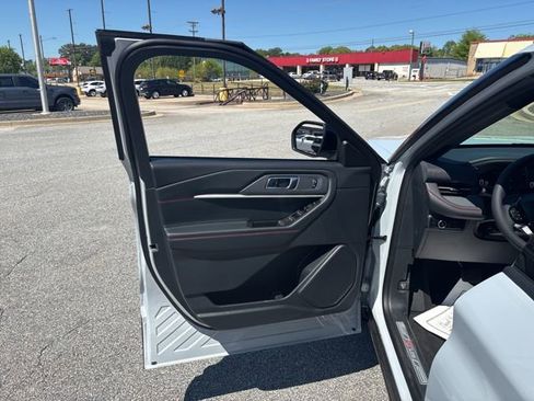 New 2026 Ford Explorer ST-Line image 10