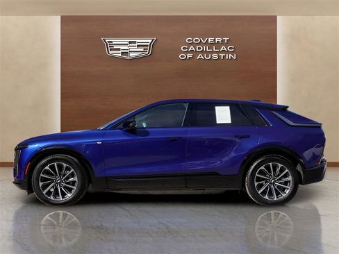 Certified 2025 Cadillac Lyriq Sport image 2