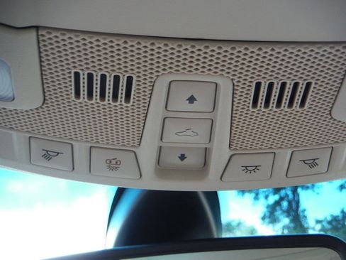 Used 2019 Lincoln MKZ Reserve w/ Reserve Plus Package FWD image 32