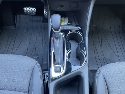 Used 2024 Buick Encore GX Preferred w/ Advanced Technology Package image 19