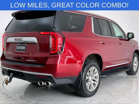 Used 2021 GMC Yukon Denali image 2