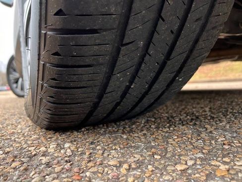 Used 2019 Volkswagen Tiguan SEL image 53