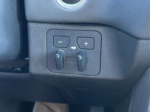 Used 2023 Toyota Tundra Limited image 40