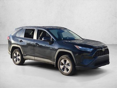 Used 2025 Toyota RAV4 XLE w/ Convenience Package AWD/4WD image 3