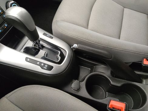 Used 2016 Chevrolet Cruze LT FWD image 26