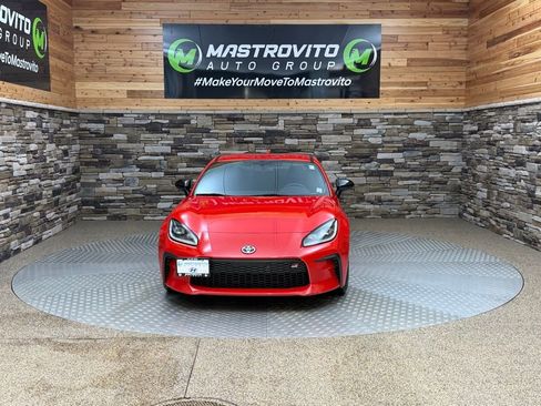 Used 2022 Toyota GR86 image 3