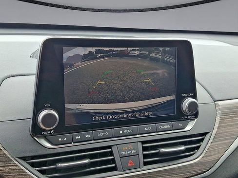 Used 2022 Nissan Altima 2.5 SL FWD image 16