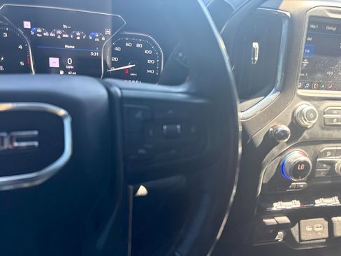 Used 2021 GMC Sierra 2500 AT4 w/ AT4 Premium Plus Package AWD/4WD image 18