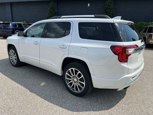 Used 2022 GMC Acadia Denali w/ Denali Ultimate Package AWD/4WD image 8