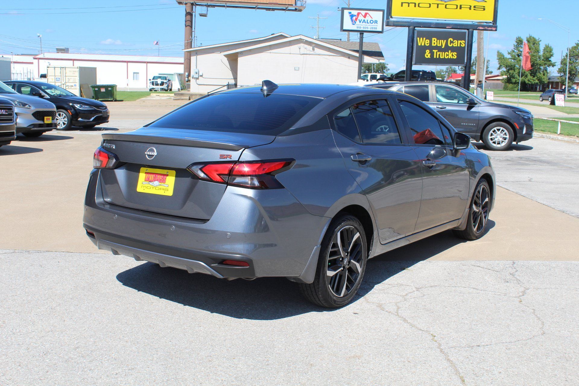 Used 2025 Nissan Versa SR w/ Trunk Package FWD image 5