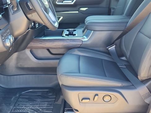 New 2026 GMC Sierra 2500 SLT w/ SLT Premium Package image 8