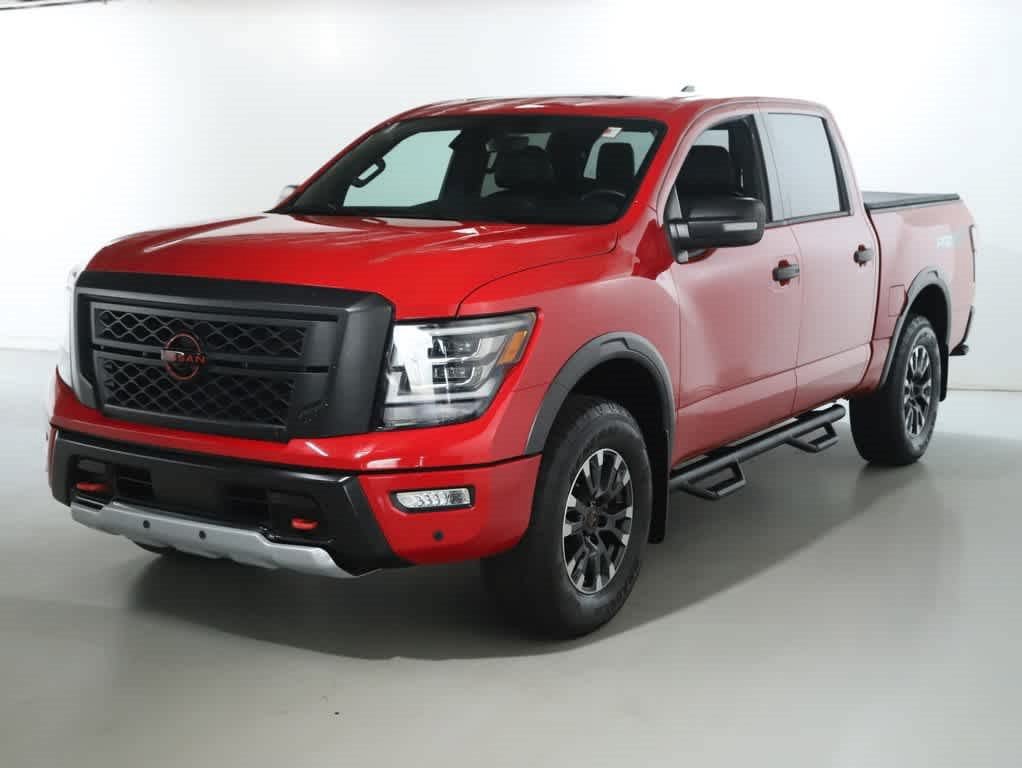 Used 2023 Nissan Titan PRO-4X w/ Pro-4x Convenience Package AWD/4WD image 3
