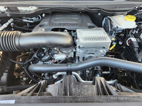 New 2026 RAM 1500 4x4 Crew Cab image 19