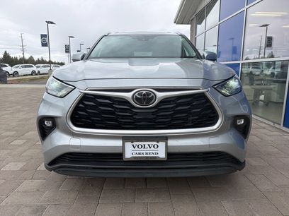 Used 2022 Toyota Highlander XLE