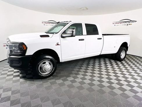 Used 2024 RAM 3500 Tradesman w/ Bed Utility Group AWD/4WD image 4