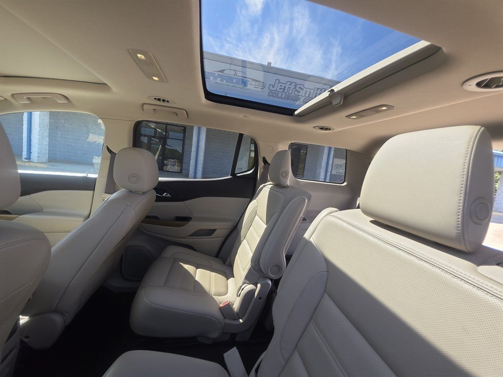 Used 2018 GMC Acadia Denali w/ Technology Package FWD image 8