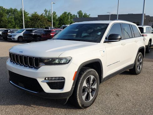 Used 2022 Jeep Grand Cherokee Limited 4xe AWD/4WD image 3