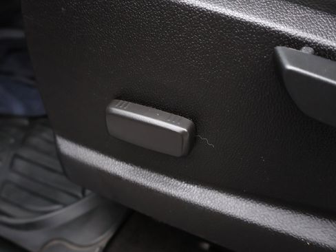 Used 2017 Chevrolet Colorado W/T RWD image 9