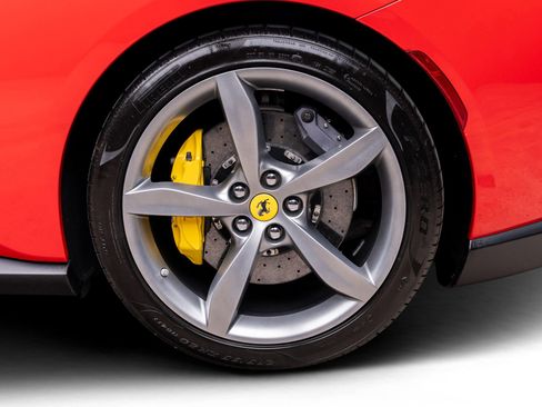 Used 2019 Ferrari Portofino Base image 29