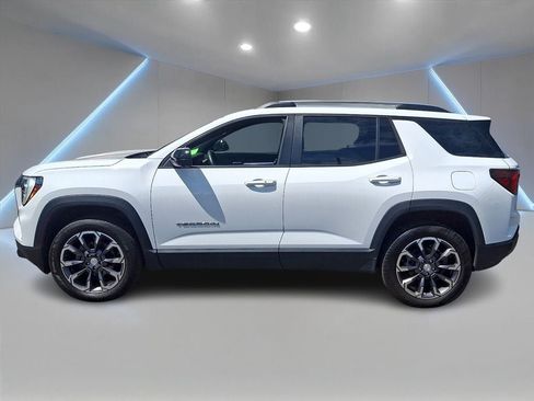 Used 2025 GMC Terrain Elevation w/ Elevation Premium Package AWD/4WD image 7