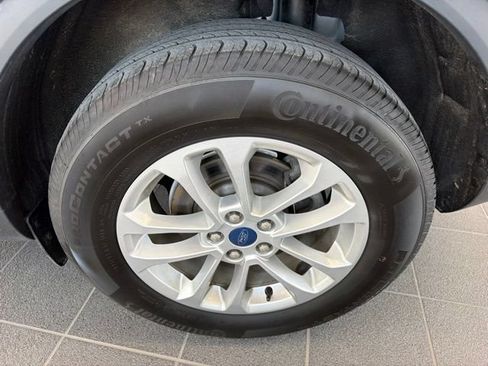 Used 2022 Ford Escape SE w/ Cold Weather Package AWD/4WD image 5