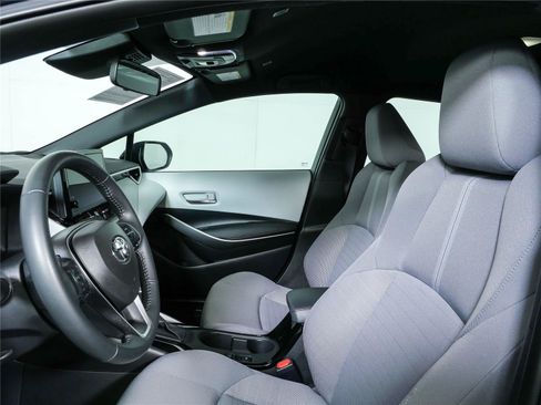 Used 2025 Toyota Corolla SE FWD image 6