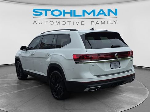Certified 2024 Volkswagen Atlas SE w/ Black Wheel Package AWD/4WD image 7