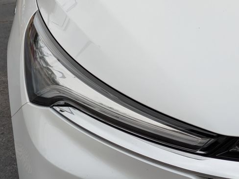 Certified 2024 Buick Enclave Avenir w/ Avenir Technology Package image 10