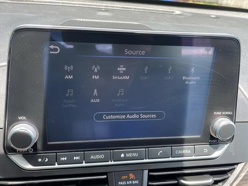 Used 2025 Nissan Altima 2.5 SV FWD image 17