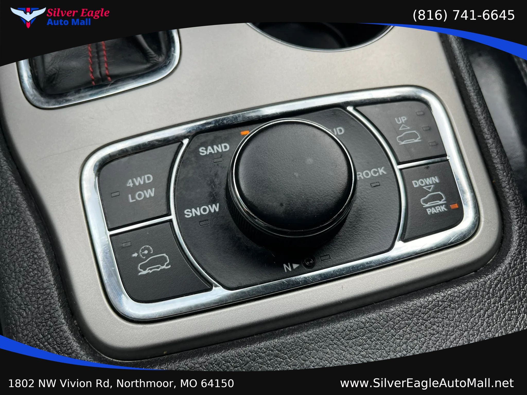 Used 2019 Jeep Grand Cherokee Trailhawk w/ Trailhawk Luxury Group AWD/4WD image 12